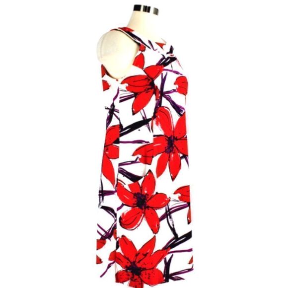 SIGNATURE BY SANGRIO Dress Sleeveless Knee Length Red Floral Round Neck Size 10 - Picture 3 of 8